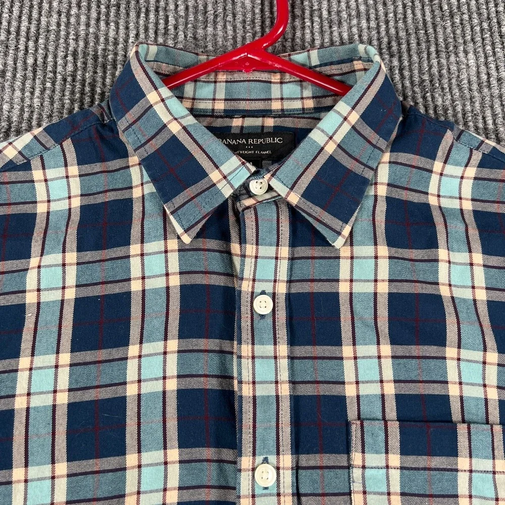 Banana Republic Shirt Mens Medium Blue Plaid Lightweight Flannel Button Up